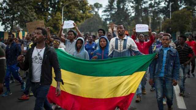 В Эфиопии больше 80 человек погибли в столкновениях после убийства певца