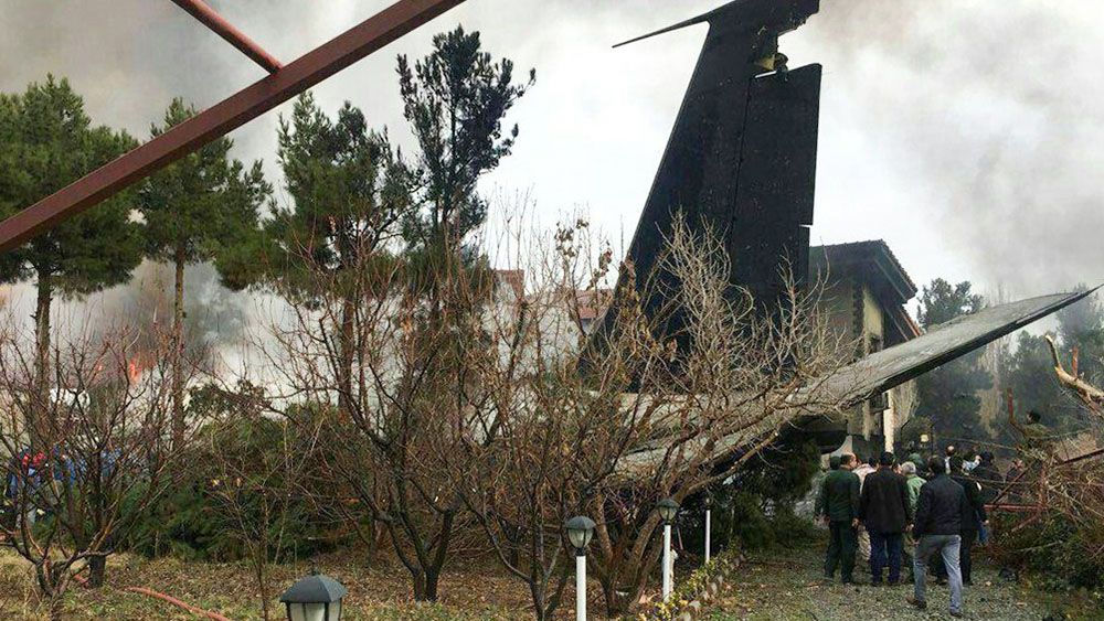 В пригороде Тегерана разбился грузовой самолет