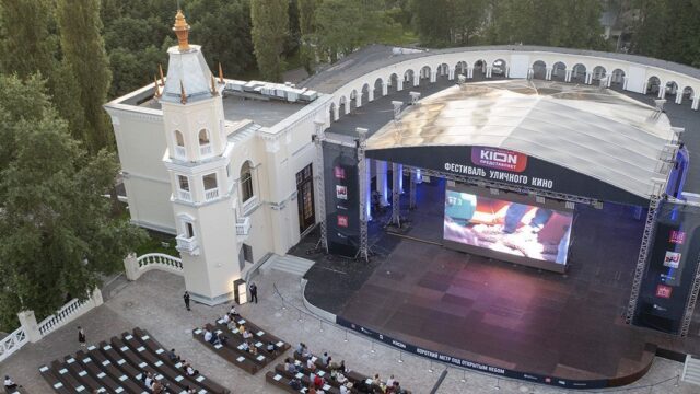Фестиваль уличного кино на ВДНХ посетили 1 700 зрителей