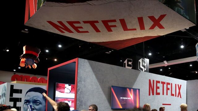 Netflix впервые выпустит несколько фильмов в кинотеатрах до появления на сервисе