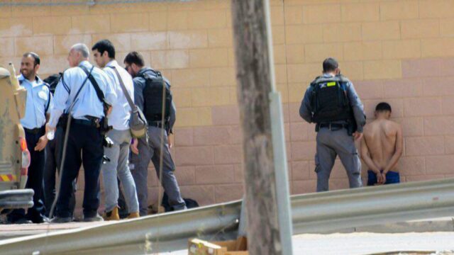 В Израиле задержали троих вооруженных палестинцев