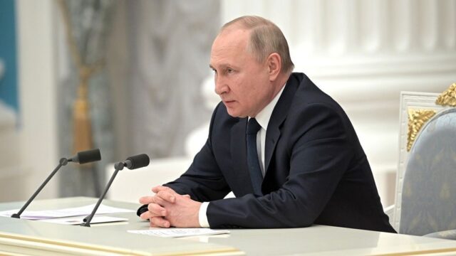 Передать «тем, кто работать хочет». Путин поддержал идею ввести внешнее управление в уходящих из России компаниях
