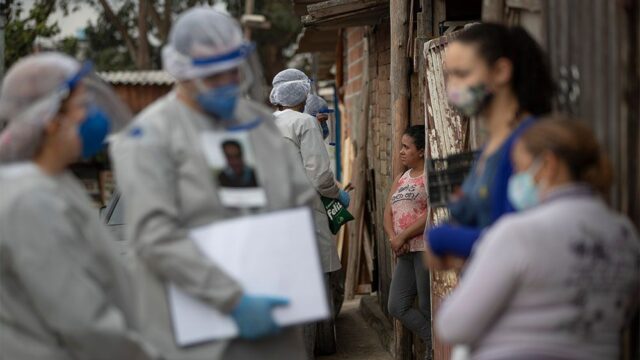 Число жертв коронавируса в Бразилии превысило 50 тысяч человек