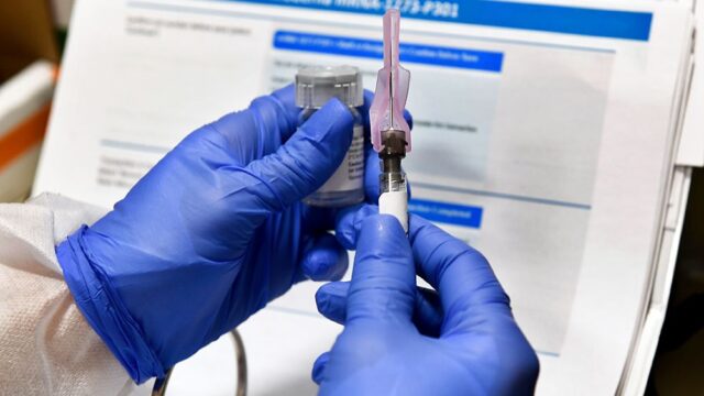 Moderna заявила о 95-процентной эффективности своей вакцины от коронавируса