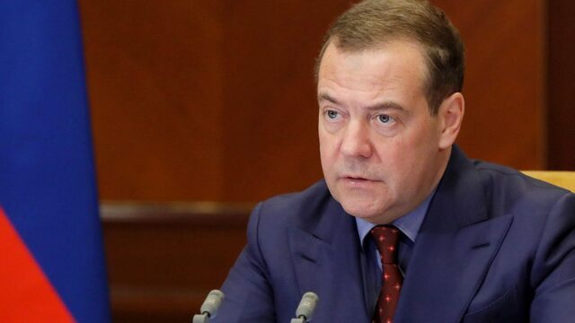 Медведев: России не грозит изоляция и экономический коллапс, а ушедшие из страны компании хотят вернуться