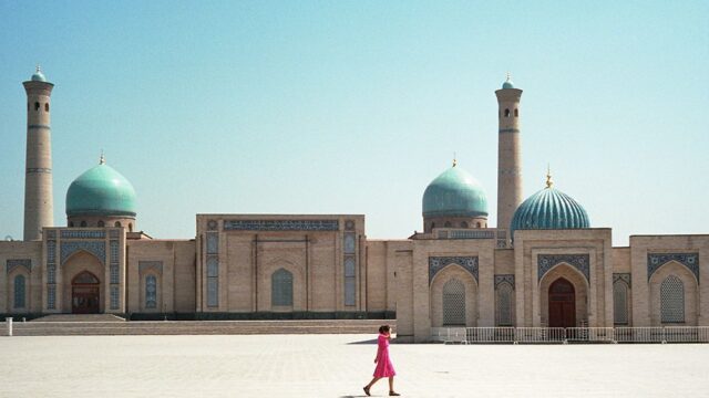В Узбекистане отменят выездные визы