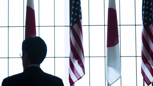 США намерены обсудить с Южной Кореей и Японией политику по Северной Корее