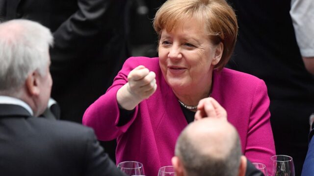 Ангелу Меркель в четвертый раз переизбрали канцлером Германии