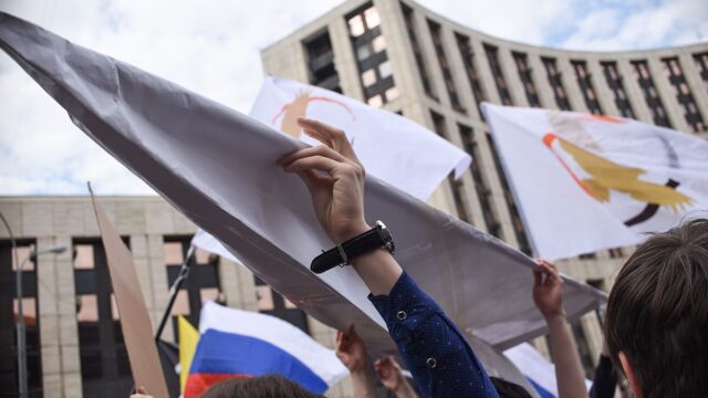 В Москве завершился многотысячный митинг в поддержку Telegram