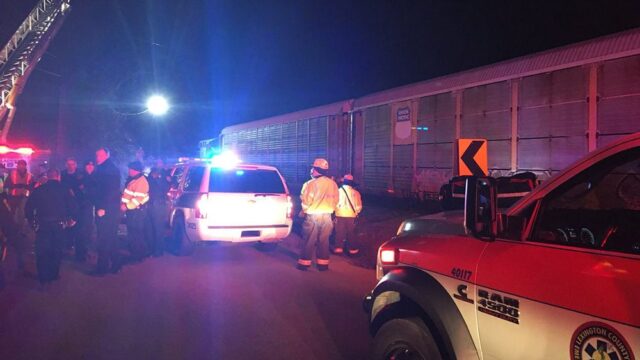 В Южной Каролине пассажирский поезд столкнулся с грузовым, есть погибшие