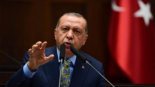 Президент Турции обратился в прокуратуру с жалобой на французский журнал