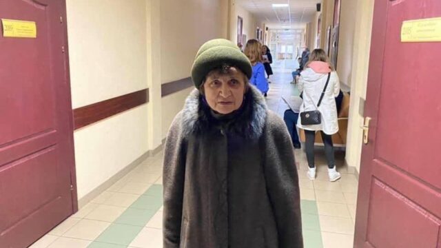В Минске 87-летнюю пенсионерку оштрафовали за флаг на балконе. Ее обвинили в проведении несанкционированного массового мероприятия