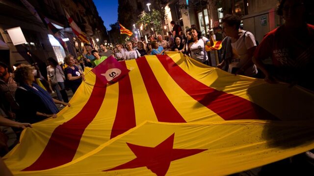 Мадрид дал каталонским властям восемь дней на отказ от независимости