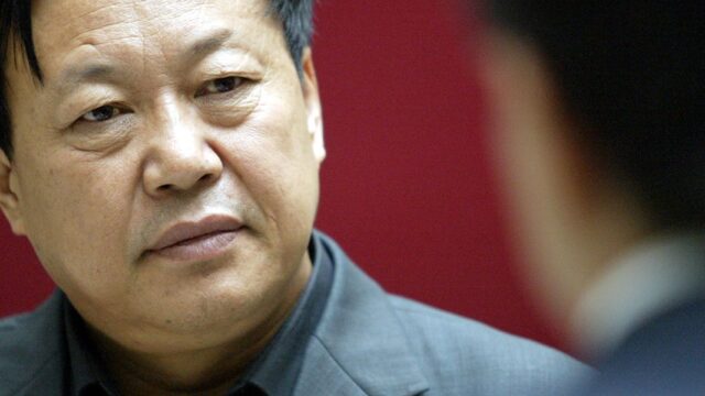 В Китае миллиардера, критикующего власти, посадили на 18 лет