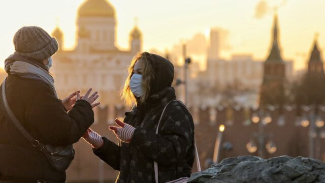 Верховный суд не стал отменять обязательное ношение масок в России