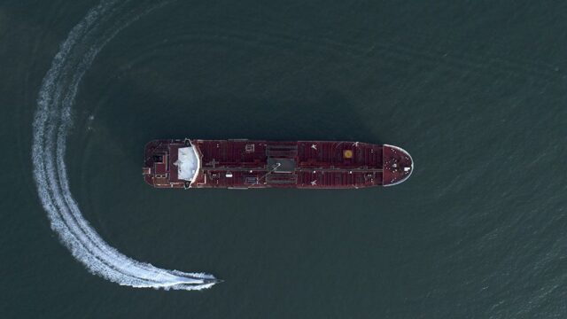 Иран захватил в Персидском заливе судно, которое следовало в ОАЭ