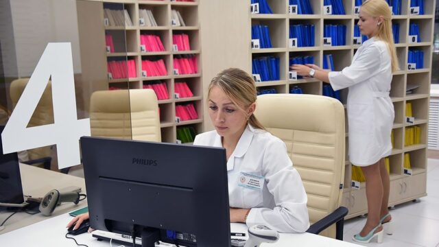 «Медуза»: клиника в Москве предлагала проводить «женское обрезание» несовершеннолетним