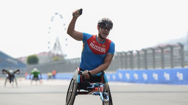 Российским паралимпийцам разрешили снова соревноваться под флагом страны