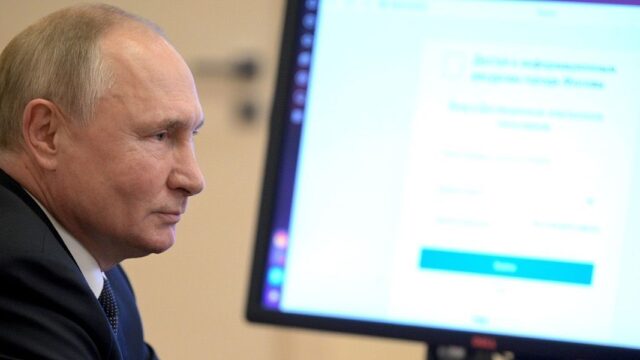 Путин проголосовал онлайн без гаджетов. В Кремле объяснили как
