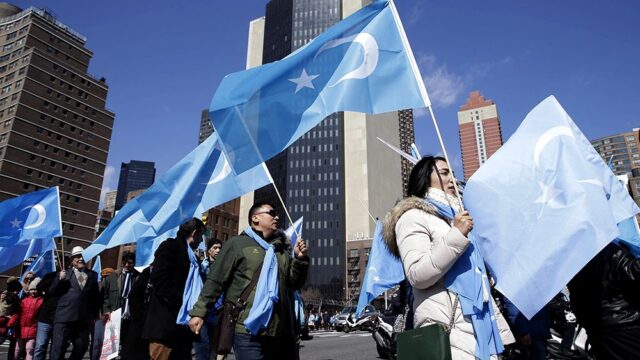 ООН: Китай содержит больше миллионов уйгуров в политических лагерях для «идеологического перевоспитания»
