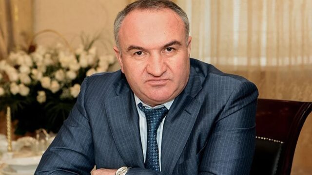Суд в Москве арестовал отца сенатора Арашукова по делу о хищении газа