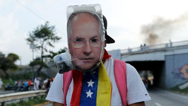 В Венесуэле лидеров оппозиции схватили и увезли в неизвестном направлении