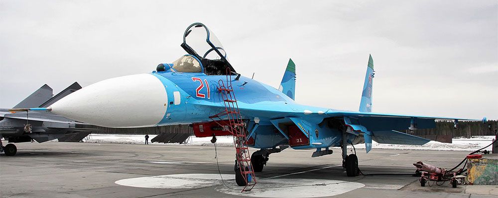 Российский Су-27 жестко отогнал истребитель НАТО