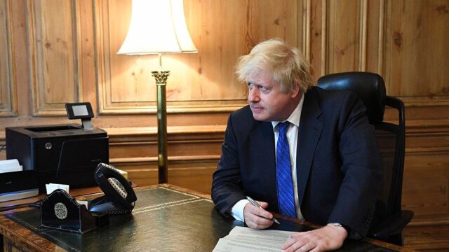 Министр иностранных дел Великобритании Борис Джонсон ушел в отставку