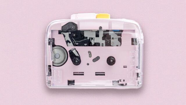 На Kickstarter собирают деньги на кассетный плеер с Bluetooth. Карандаш в комплект не входит