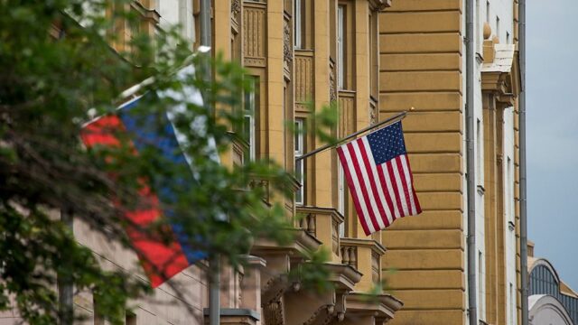 Reuters: спецслужбам США после высылки дипломатов будет труднее отследить российских шпионов
