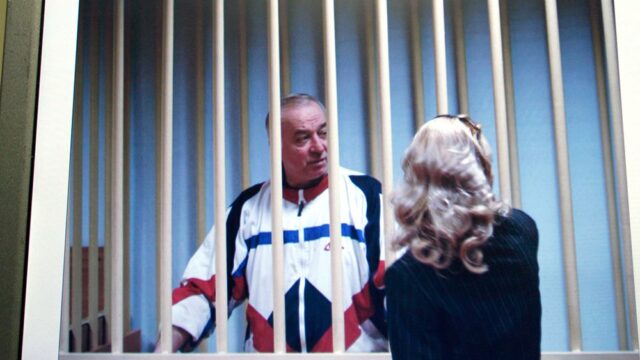 В Великобритании бывшего военного разведчика из России доставили в больницу после отравления неназванным веществом