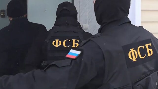 ФСБ сообщила о задержании подростка, готовившего нападение на школу в Красноярске