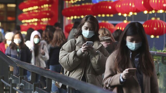 В Китае запустили приложение, которое отслеживает контакты с зараженным коронавирусом
