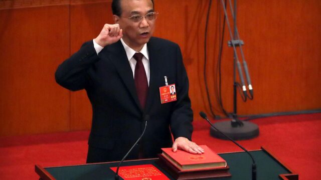 Премьера Китая переизбрали на второй срок