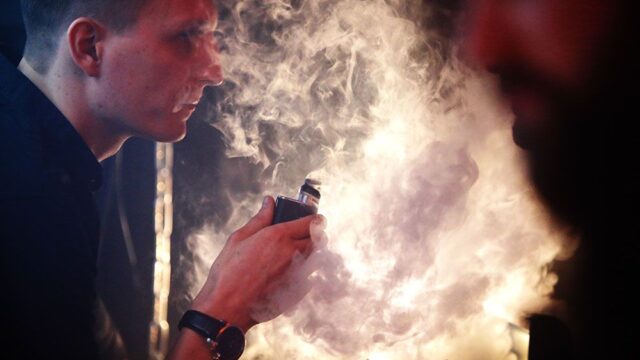 Госдума приравняла кальяны и электронные сигареты к табачным изделиям