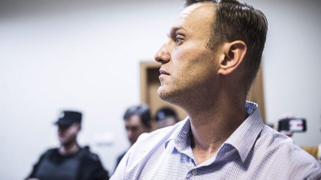 «Нельзя заставлять молчать инакомыслящих». Западные лидеры — о новом приговоре Навальному