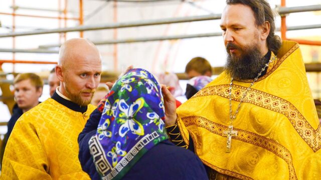 Бывший вице-мэр Южно-Сахалинска стал пономарем в храме. Он проходит по делу о взятках