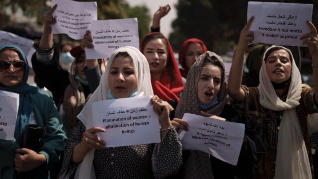 Новый ректор Кабульского университета запретил женщинам учиться в вузе