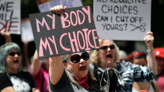 Суд заблокировал законы об ограничении абортов в Джорджии и Теннесси