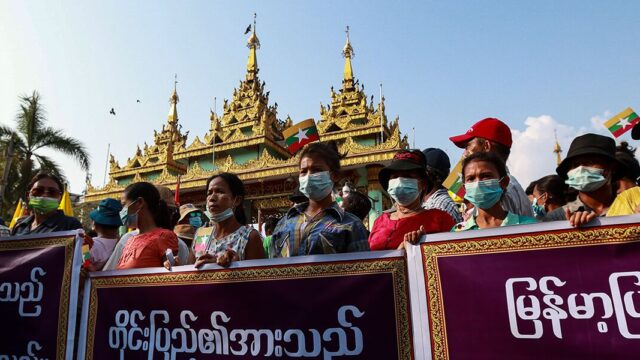 В Мьянме военные захватили власть и арестовали президента страны