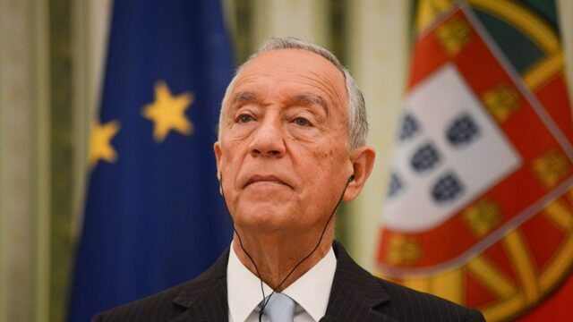Президент Португалии отклонил закон о смене пола