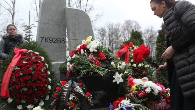 В России почтили память погибших при крушении самолета А321 над Синаем