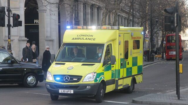 В Лондоне десять человек пострадали при взрыве на еврейском празднике