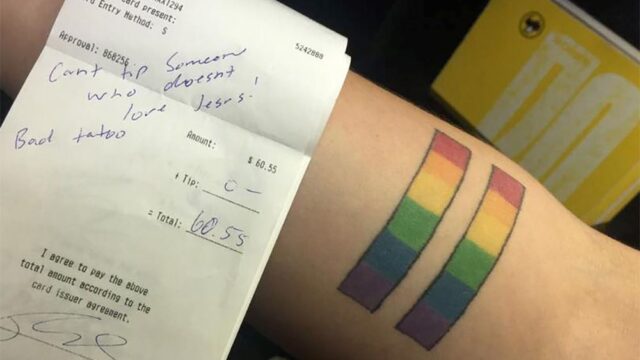 В Иллинойсе официантку оставили без чаевых из-за ее «радужной» татуировки