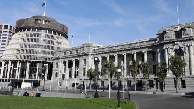В Новой Зеландии депутата-маори выгнали из парламента за отказ носить галстук