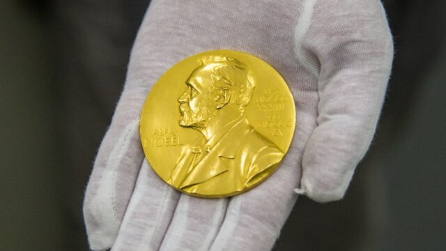 Нобелевскую премию по экономике присудили Ричарду Талеру