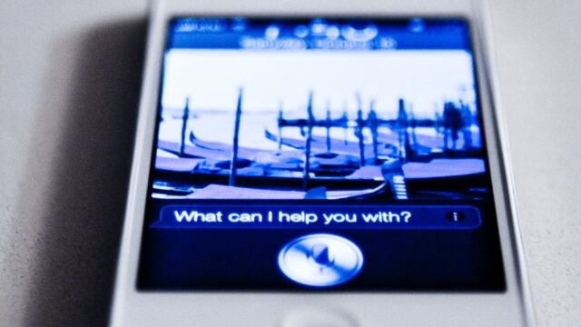 На Apple подали в суд из-за утечки личных разговоров пользователей Siri