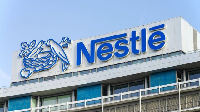Французская федерация рыболовства подала жалобу на Nestle из-за массовой гибели рыбы