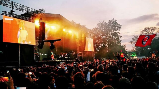 В Германии 65 тысяч человек пришли на концерт против расизма