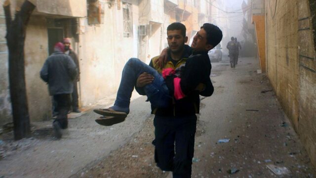 Боевики сорвали гуманитарную паузу в пригороде Дамаска второй день подряд